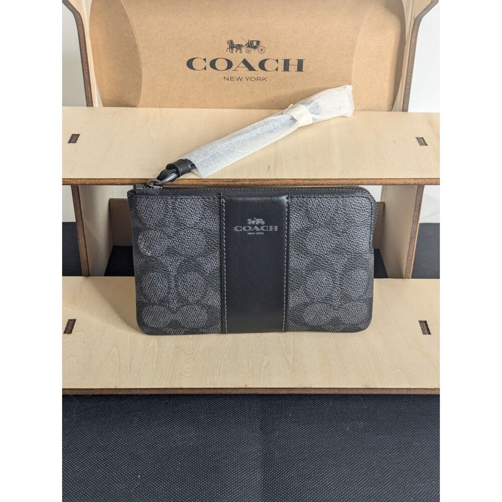 Coach Corner Zip Wristlet/Card Wallet - Black, Brand New